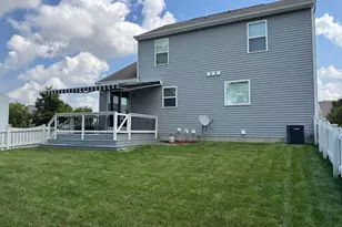 247 Cloverhill Dr, Galloway, OH 43119 - Photo 6