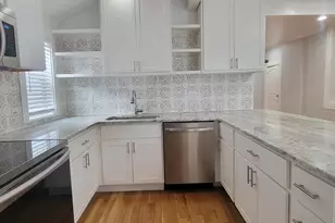236 N 21st St, Columbus, OH 43203 - Photo 1