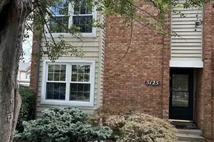 5125 Sansom Ct, Columbus, OH 43220 - Photo 2