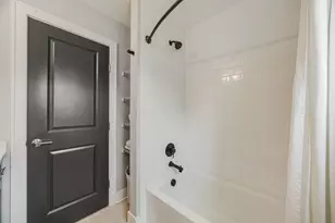 1231 Cromartie Ln, Columbus, OH 43201 - Photo 22