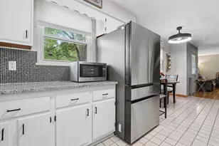 5748 N Meadows Blvd, Columbus, OH 43229 - Photo 10