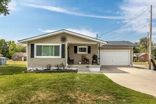 107 Jefferson Ave, Ashville, OH 43103 - Photo 2