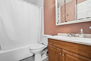 2110 Wadsworth Dr, Columbus, OH 43232 - Photo 16