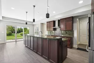 4558 Hirth Hill Rd E, Grove City, OH 43123 - Photo 4