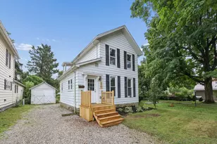576 N 12th St, Newark, OH 43055 - Photo 1