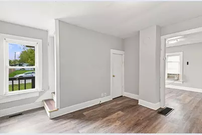 2884 E 9th Avenue, Columbus, OH 43219 - Photo 6