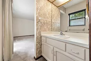 159 E Schrock Rd, Westerville, OH 43081 - Photo 32