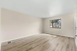 540 Willis Ln, Delaware, OH 43015 - Photo 8
