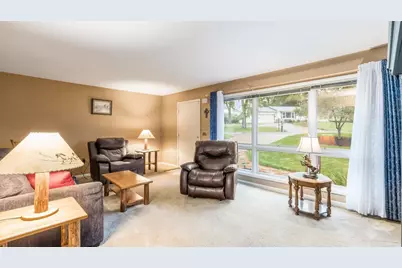 2403 Center Drive, Zanesville, OH 43701 - Photo 2