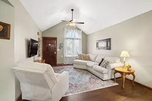 1402 Pegwood Dr, Columbus, OH 43229 - Photo 8