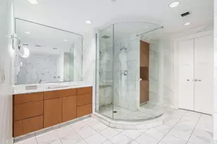 1 Miranova Pl, Columbus, OH 43215 - Photo 18