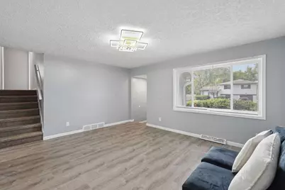 990 Reeb Avenue, Columbus, OH 43207 - Photo 8