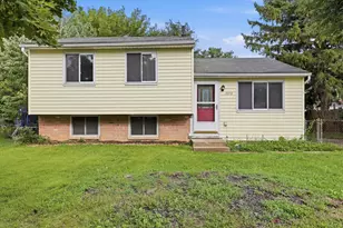 3313 Robin Hill Ct E, Columbus, OH 43223 - Photo 1