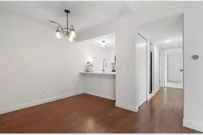 1085 N Merrimar Circle #E, Columbus, OH 43220 - Photo 8
