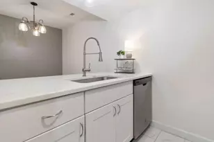 1085 N Merrimar Circle, Columbus, OH 43220 - Photo 14