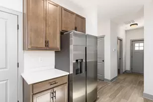 858 E Starr Ave, Columbus, OH 43201 - Photo 14