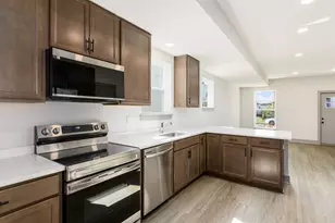 858 E Starr Ave, Columbus, OH 43201 - Photo 16