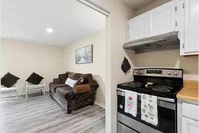 5885 Beechcroft Road #302, Columbus, OH 43229 - Photo 12