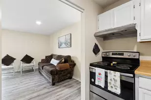 5885 Beechcroft Rd, Columbus, OH 43229 - Photo 12