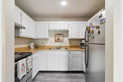 5885 Beechcroft Road #302, Columbus, OH 43229 - Photo 10