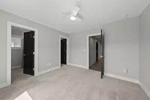 1239 Cromartie Ln, Columbus, OH 43201 - Photo 32