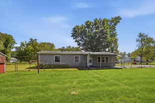 4748 Walker St, Springfield, OH 45505 - Photo 2