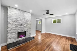 669 E Mithoff St, Columbus, OH 43206 - Photo 10