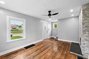 669 E Mithoff St, Columbus, OH 43206 - Photo 8