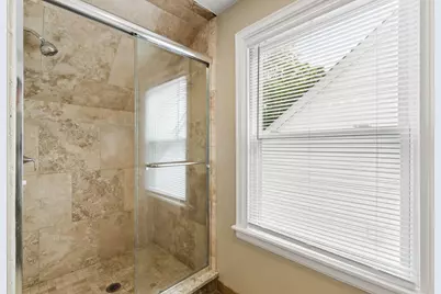 557 E Royal Forest Boulevard, Columbus, OH 43214 - Photo 16