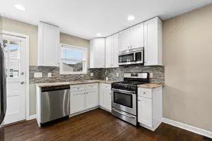 557 E Royal Forest Blvd, Columbus, OH 43214 - Photo 6