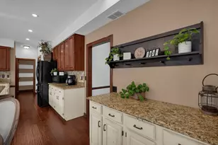 10415 Woodburn Dr, Powell, OH 43065 - Photo 12