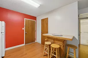364 W Lane Ave, Columbus, OH 43201 - Photo 8