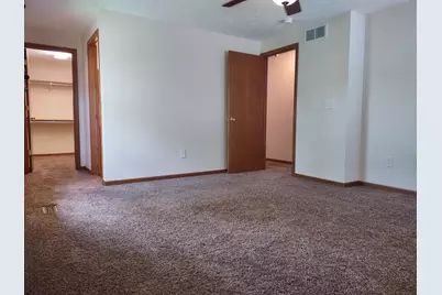 1608 Spring Village Lane, Ontario, OH 44906 - Photo 16