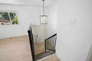 1888 Woodcrest Rd, Columbus, OH 43232 - Photo 8