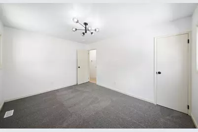 1888 Woodcrest Road, Columbus, OH 43232 - Photo 32