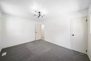 1888 Woodcrest Rd, Columbus, OH 43232 - Photo 32