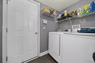 7202 Hillmont Dr, New Albany, OH 43054 - Photo 10