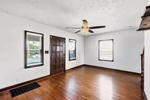 1404 Meadow Rd, Columbus, OH 43212 - Photo 2