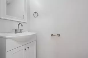135 Tarryton Ct E, Columbus, OH 43228 - Photo 10