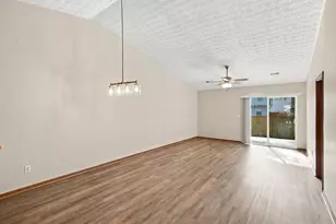 1460 October Ridge Ct, Columbus, OH 43223 - Photo 16