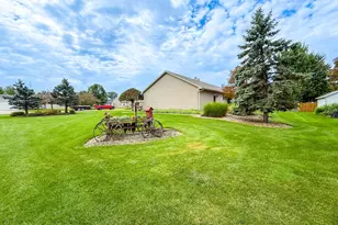 402 Dogwood Ln, Carey, OH 43316 - Photo 8