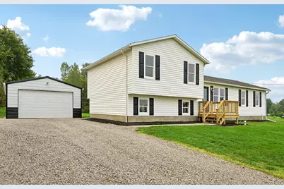 5700 Possum Street, Mount Vernon, OH 43050 - Photo 1