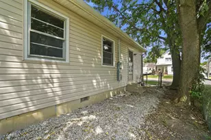 7 Maple St, Jeffersonville, OH 43128 - Photo 36