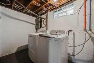 1364 Wick Ct, Columbus, OH 43207 - Photo 20