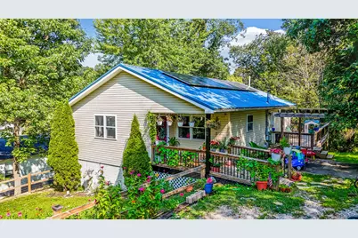 210 Grover Street, Nelsonville, OH 45764 - Photo 2
