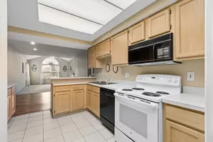 17 Broad Pointe Pl, Columbus, OH 43213 - Photo 6