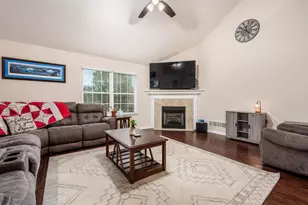 792 Francis Dr, Heath, OH 43056 - Photo 4