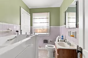 70 E Pacemont Rd, Columbus, OH 43202 - Photo 32