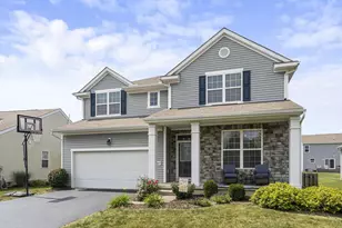 2425 Angelfire Dr, Grove City, OH 43123 - Photo 2