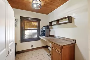 1024 Springlawn Ave, Harrisburg, OH 43126 - Photo 22